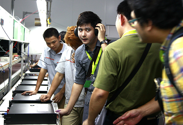 泰国代表团前来参观SAE蜚声演出器材制造有限公司