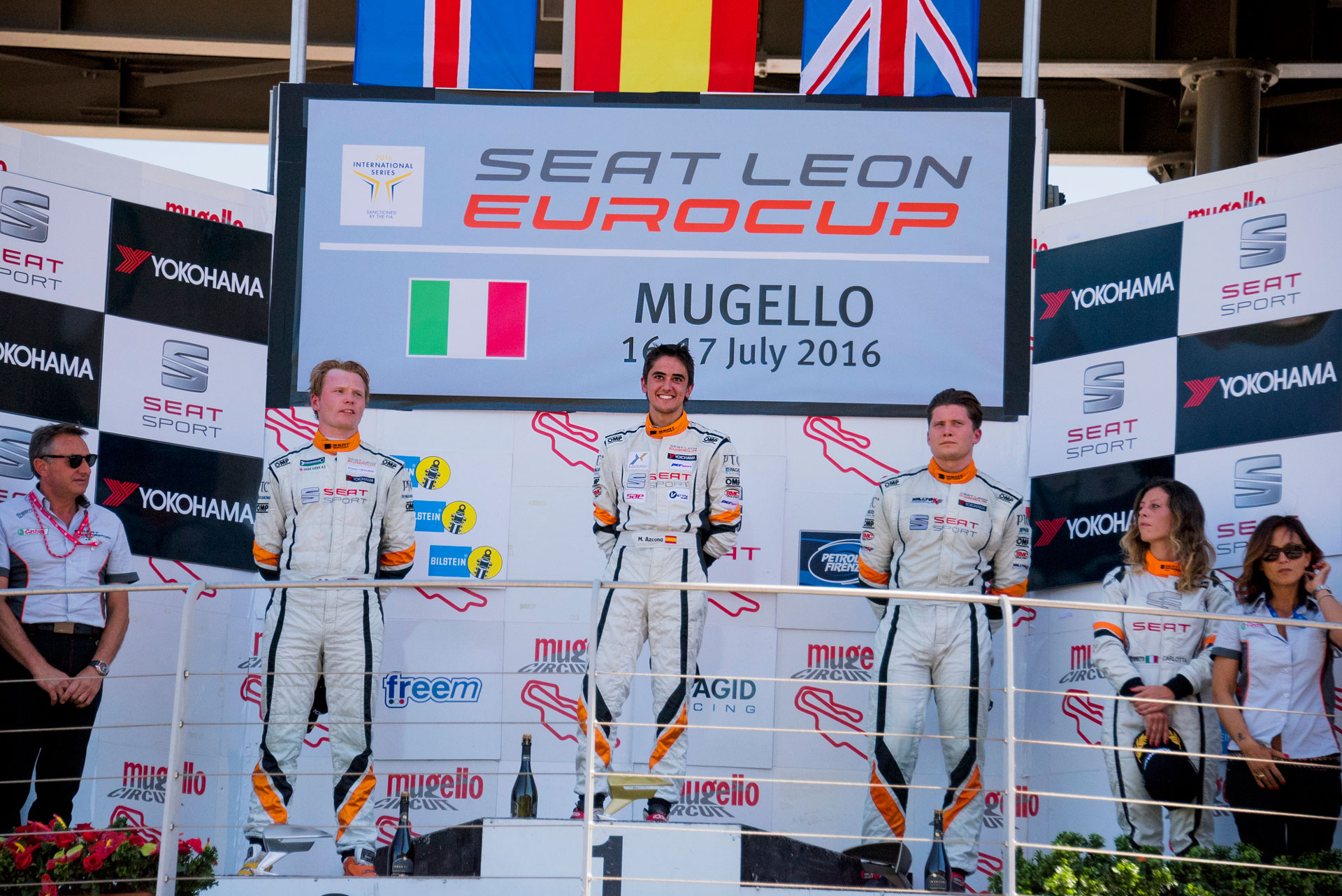 Mikel Azcona在MUGELLO再次登上了SEAT的冠军宝座